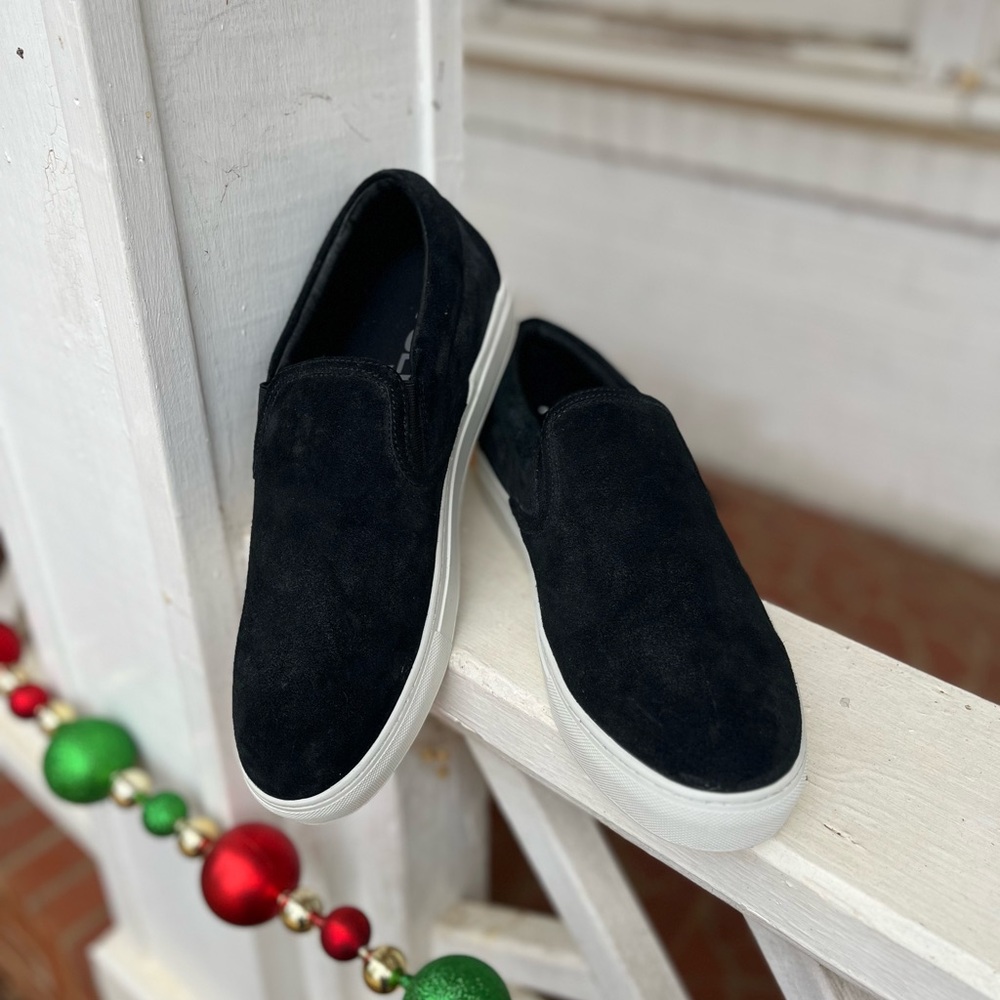 🆕. J slides Men’s slip on black faux suede shoes.  Size 11.  NWOT
